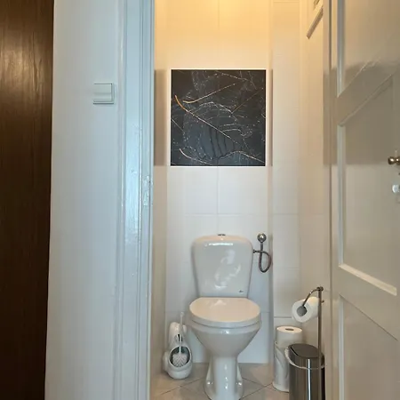 Constitution Corner Apartment