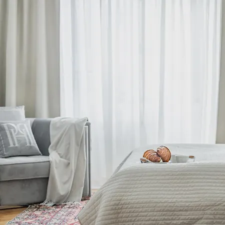 Apartman Constitution Corner *