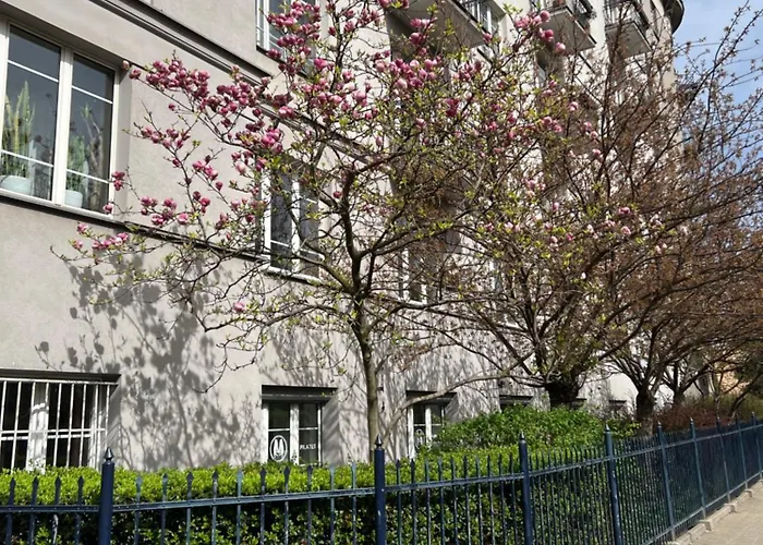 Constitution Corner Apartman *