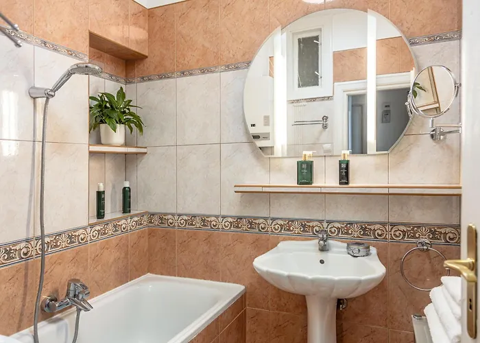 Apartman Constitution Corner *