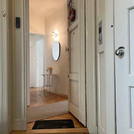 Constitution Corner Apartment Warsaw